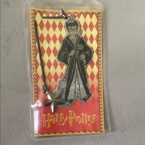 Scholastic Harry Potter Necklace with Red and Gold Card
